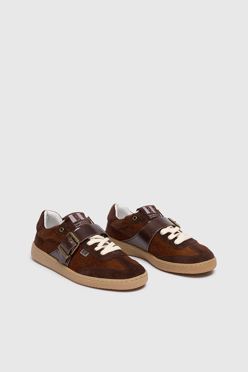 SNEAKER LEO