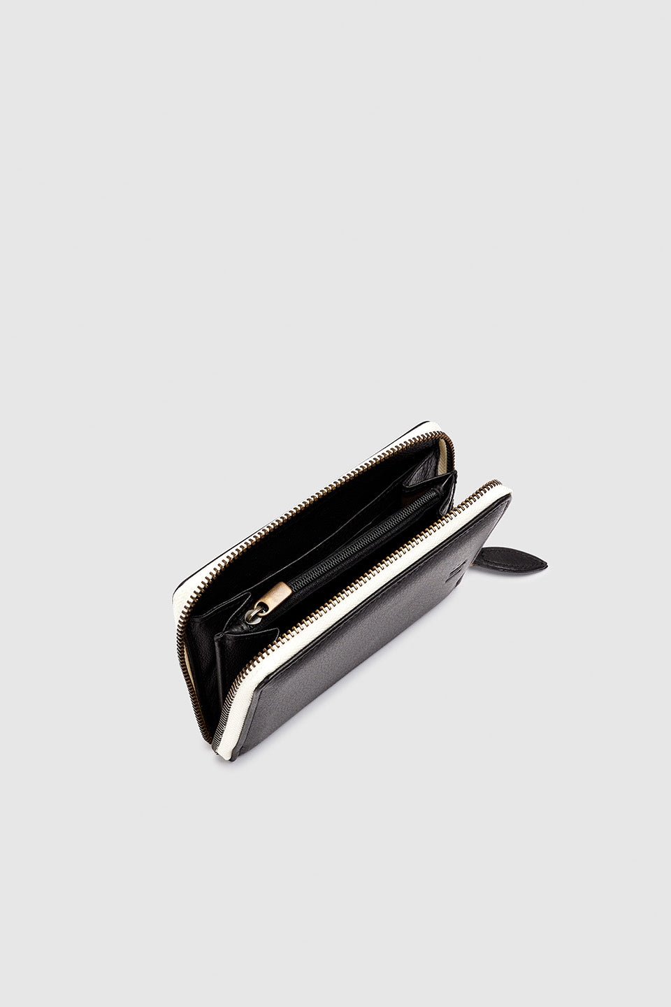 PORTEFEUILLE EN CUIR MOYEN